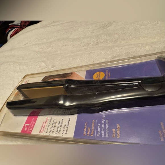 Conair 1 1/2In Straightener - Picture 3 of 5